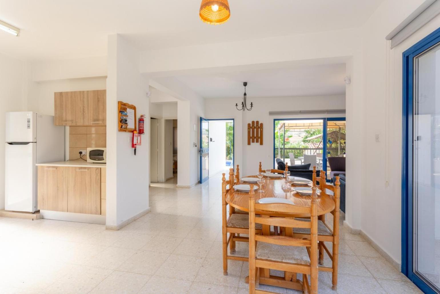 Villa Charoula Pente Paphos Exteriör bild