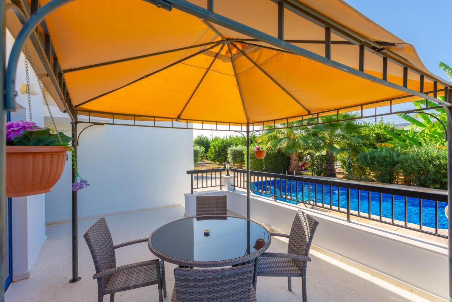 Villa Charoula Pente Paphos Exteriör bild