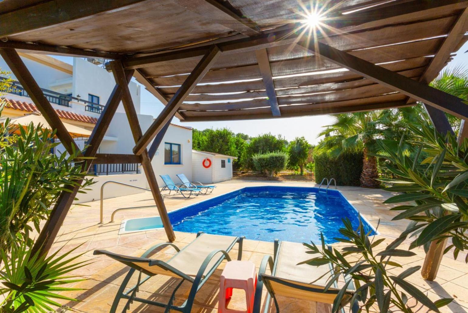 Villa Charoula Pente Paphos Exteriör bild