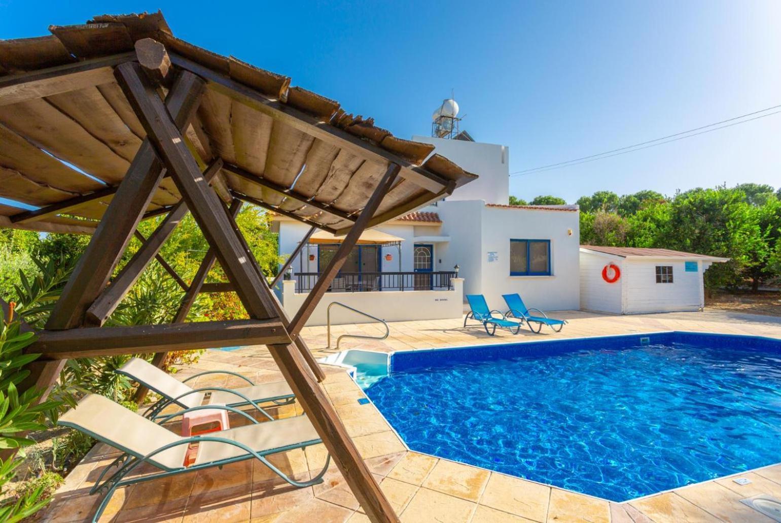 Villa Charoula Pente Paphos Exteriör bild